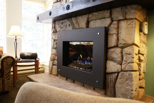 Whistler Woodrun Lodge 618 Fireplace